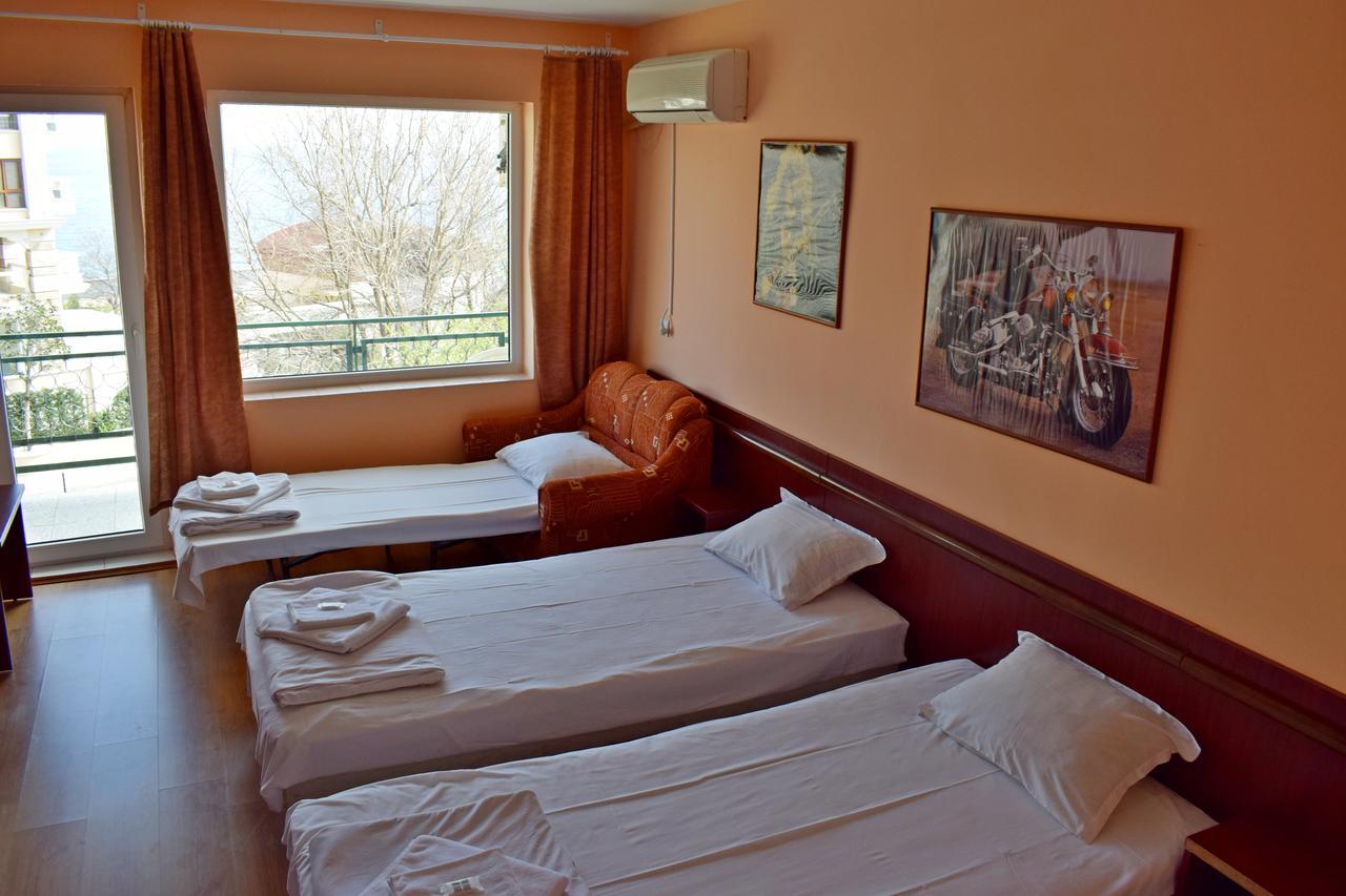Royal Hostel Warna Zewnętrze zdjęcie