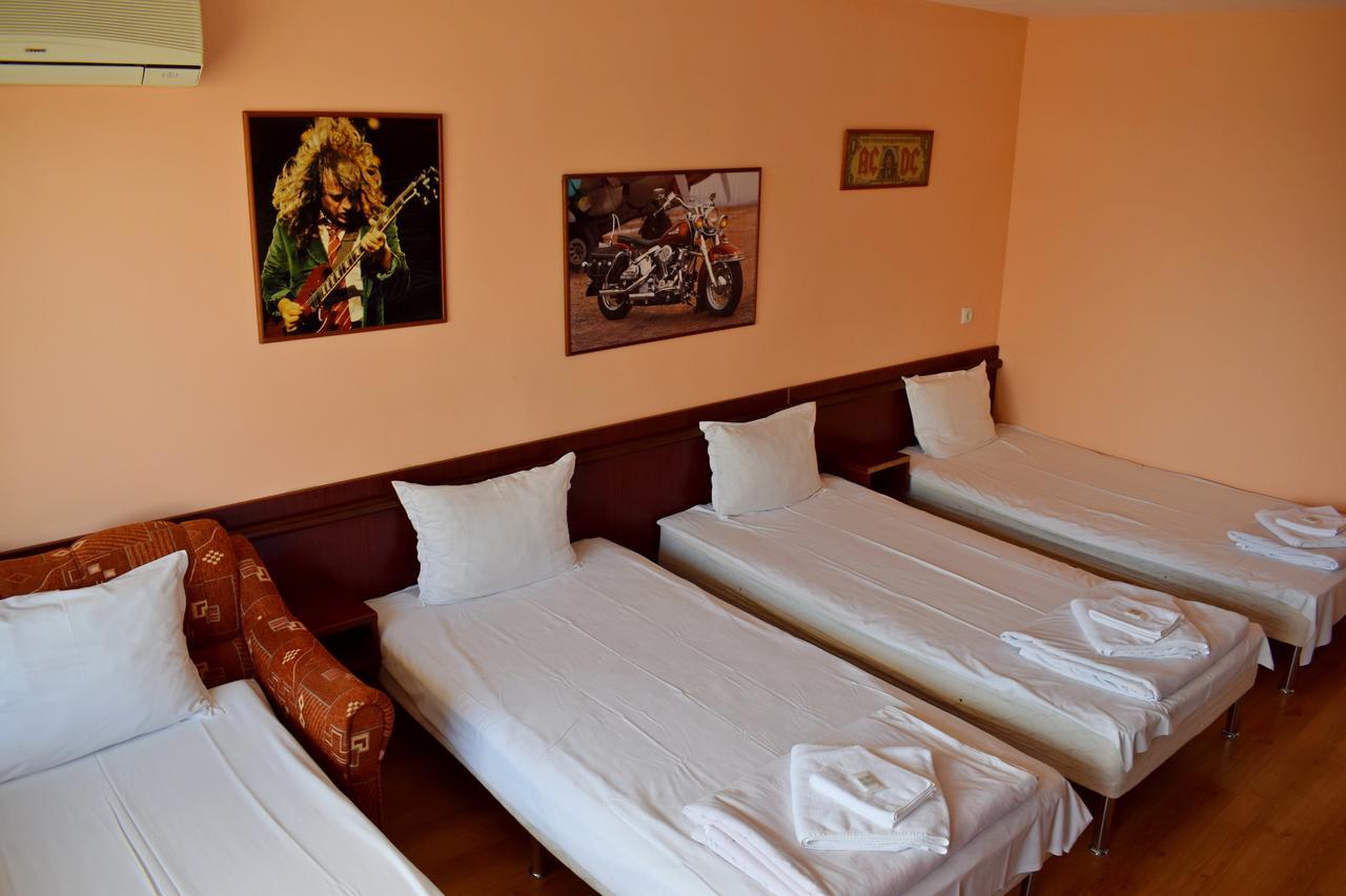 Royal Hostel Warna Zewnętrze zdjęcie