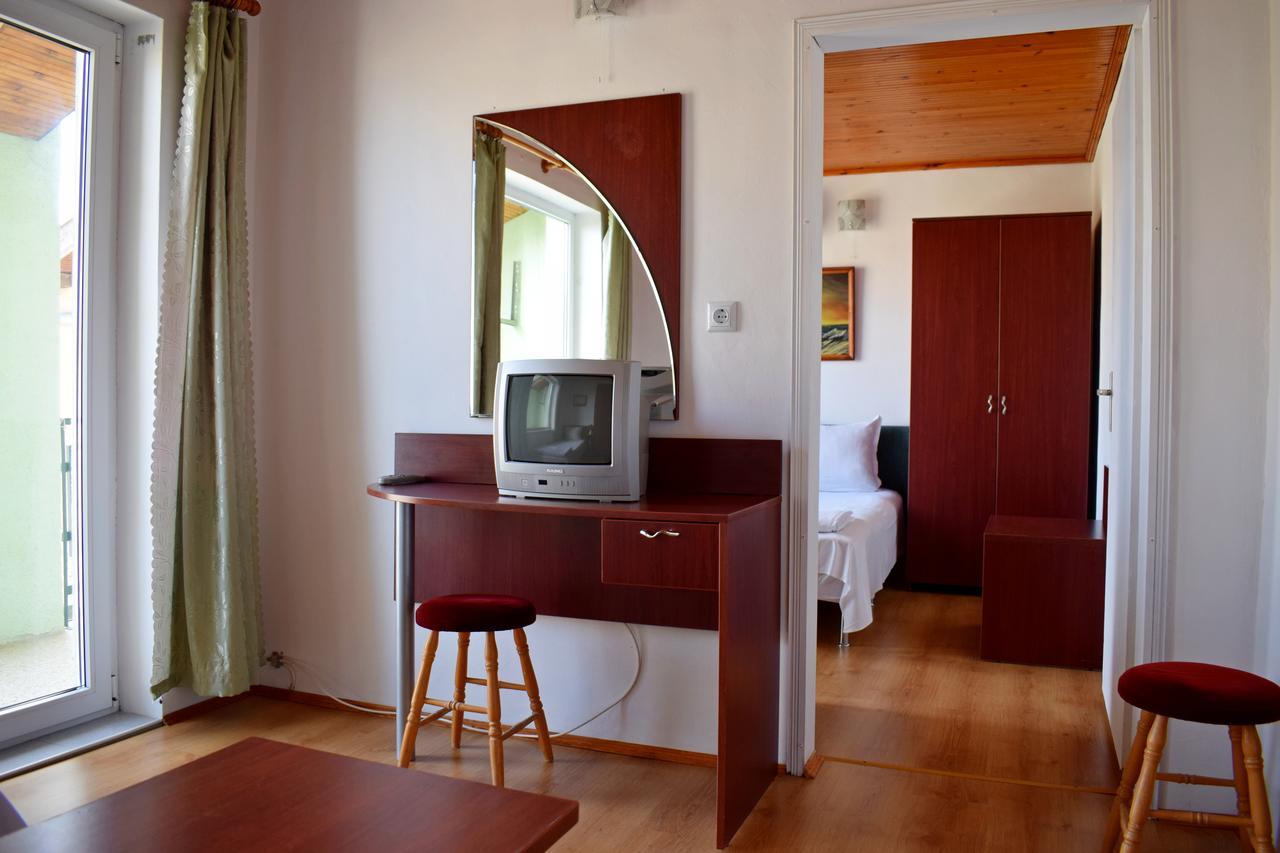 Royal Hostel Warna Zewnętrze zdjęcie