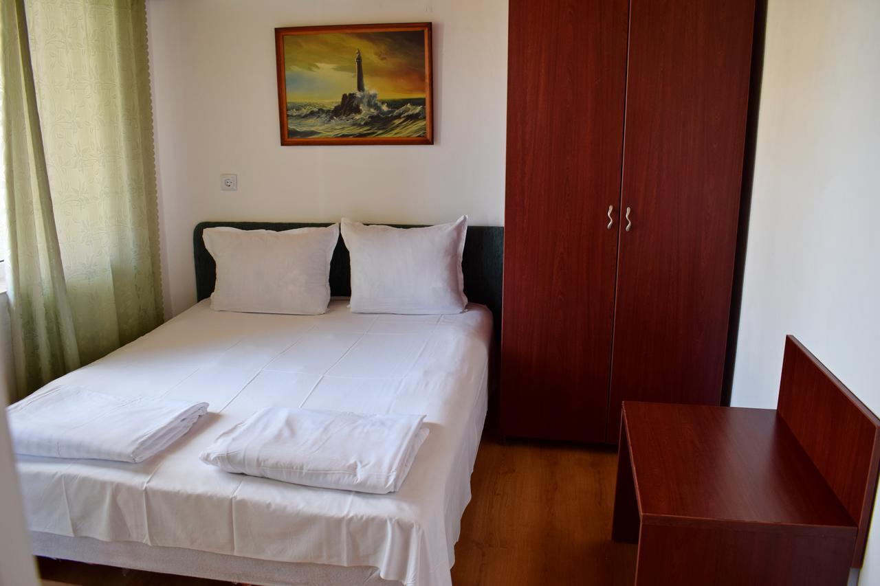 Royal Hostel Warna Zewnętrze zdjęcie