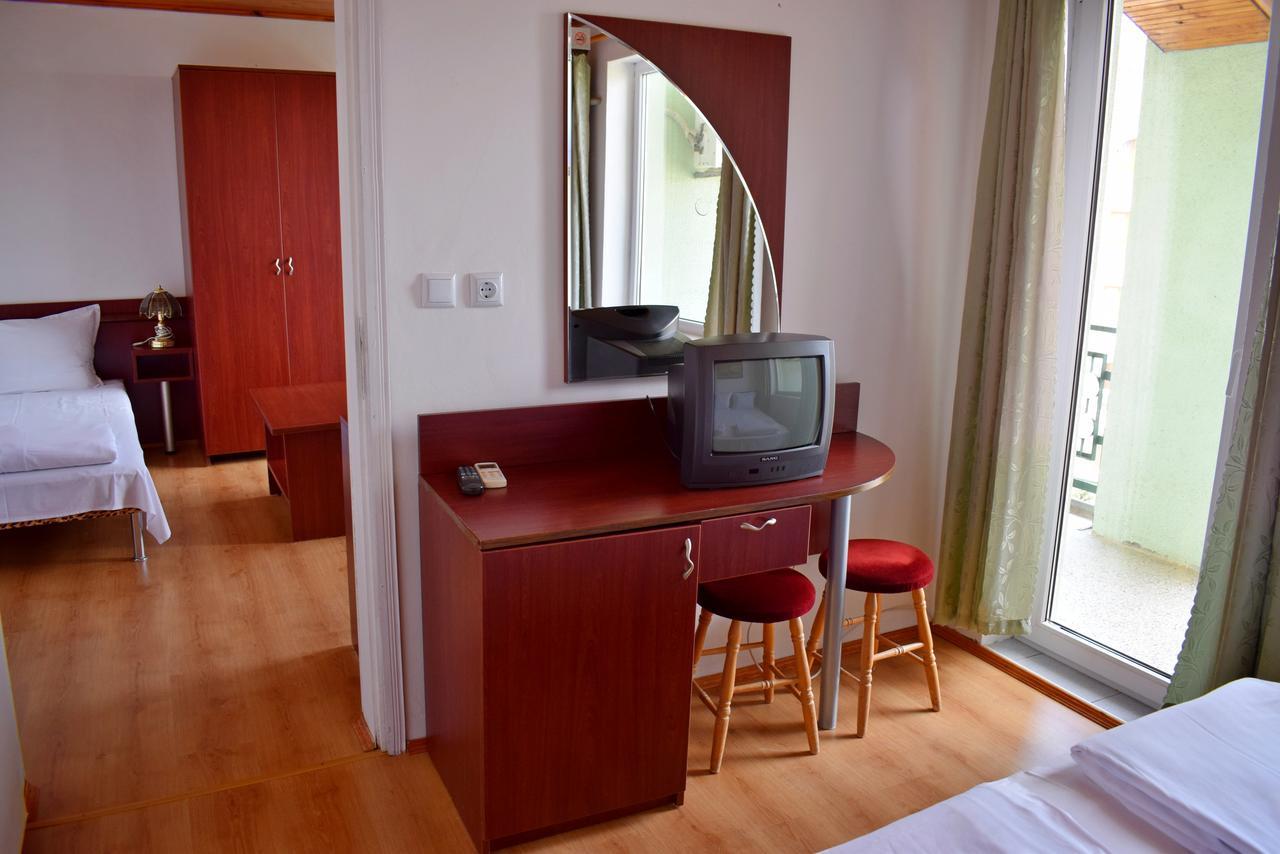 Royal Hostel Warna Zewnętrze zdjęcie